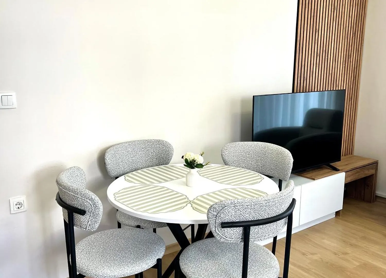 Comfy Apartment With Garden, Family Friendly In فتحية